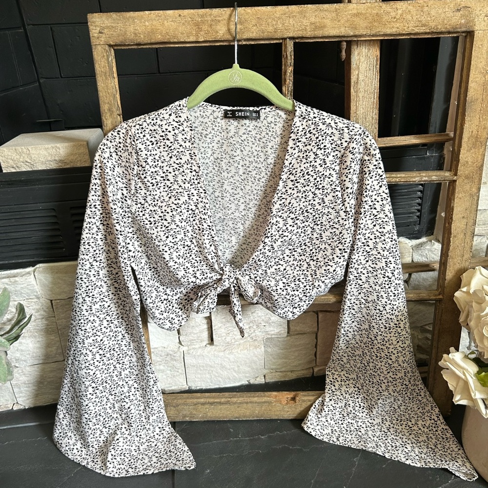 Shein tie top, barely worn but so cute with jeans or jean shorts